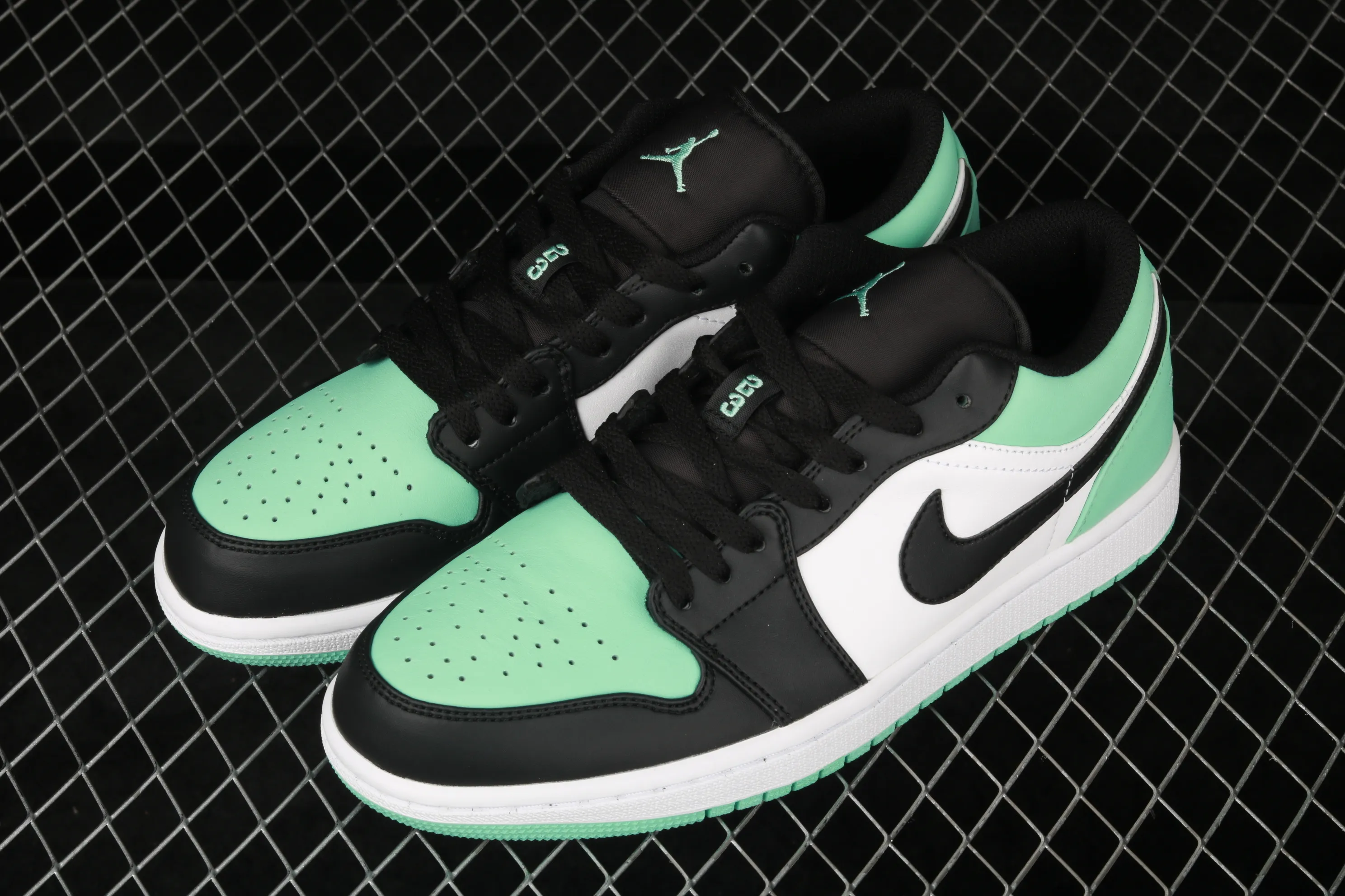 All categories Air Jordan Jordan series basketball shoes Air Jordan 1 Low Air Jordan 1 Low AJ1 Joe 1 low-top cultural and leisure sports sneakers 553558-117